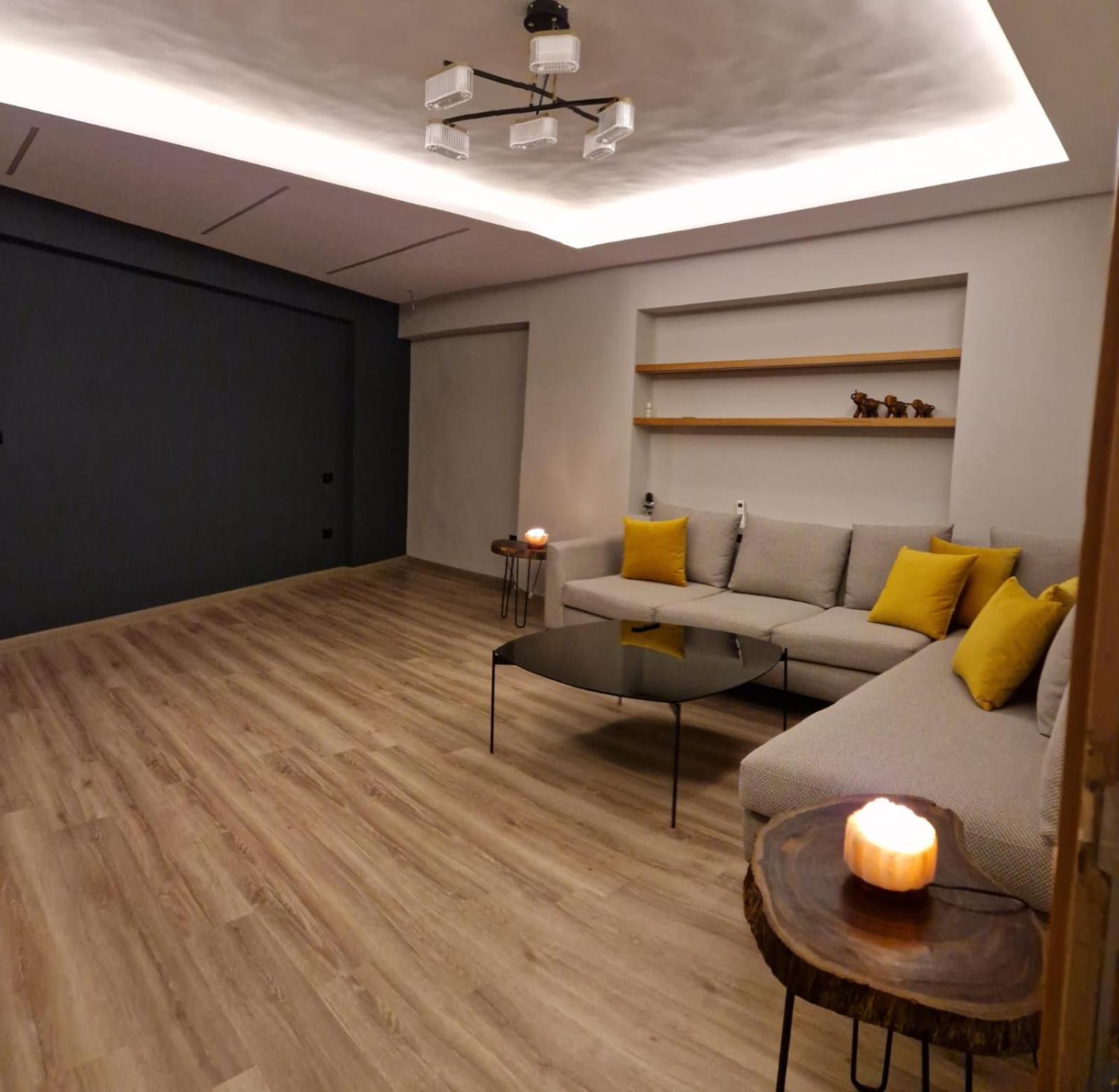 Comfy-Lux Appartment อเล็กซานเดรีย ภายนอก รูปภาพ