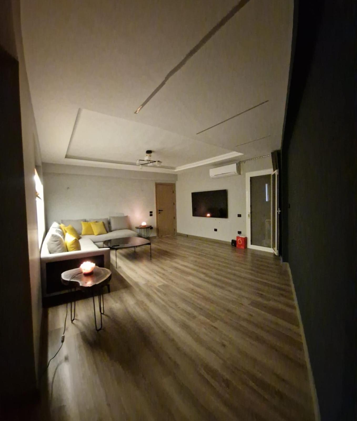 Comfy-Lux Appartment อเล็กซานเดรีย ภายนอก รูปภาพ