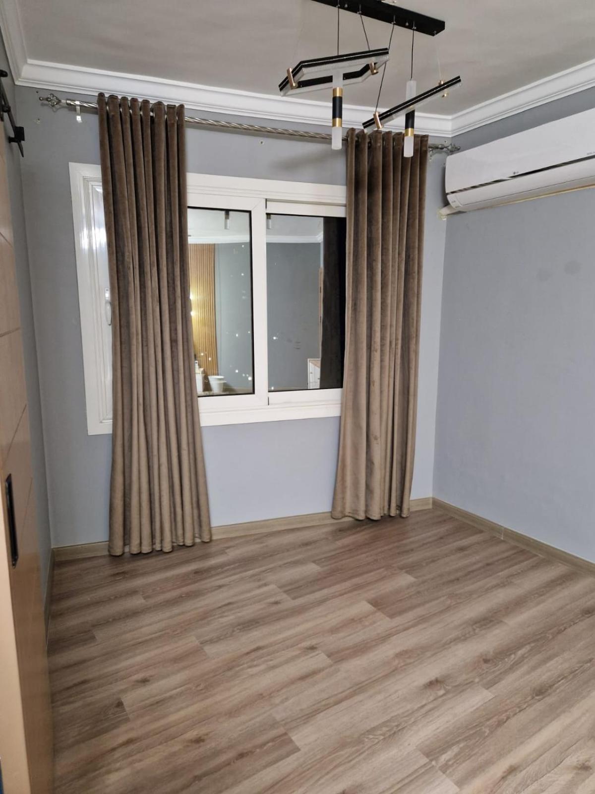 Comfy-Lux Appartment อเล็กซานเดรีย ภายนอก รูปภาพ